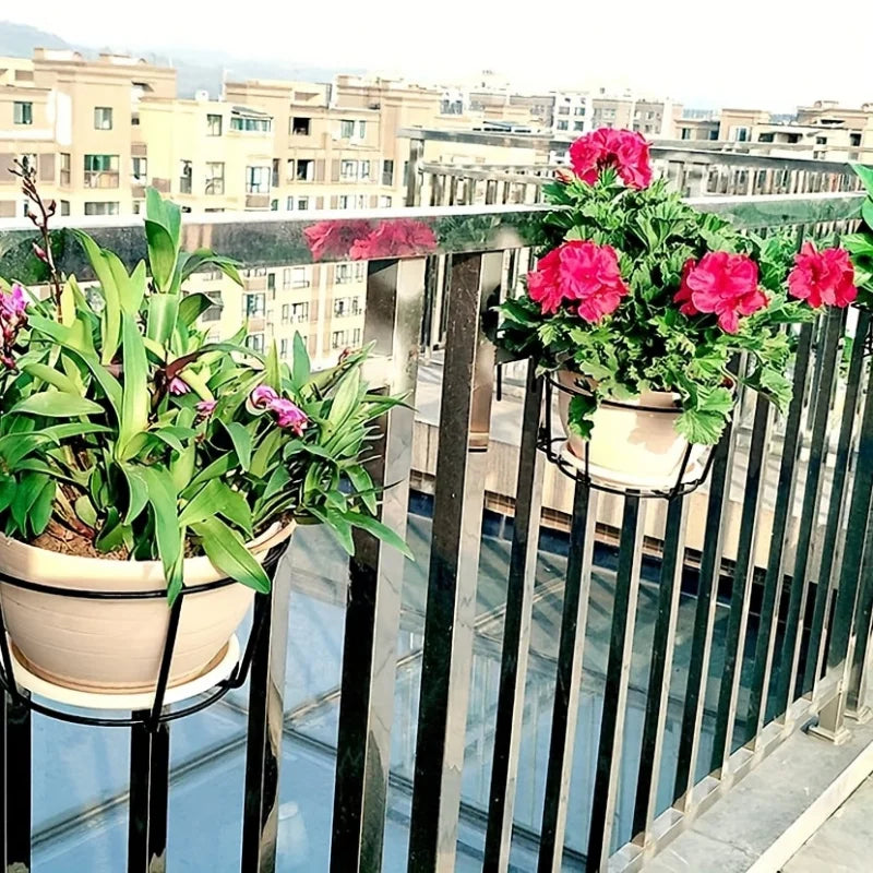 Round Metal Hanging Planters Set for Balcony Garden Indoor Decor